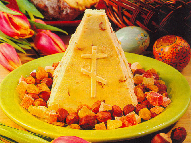 Пасха - Блюдо из творога в виде усеченной пирамидки